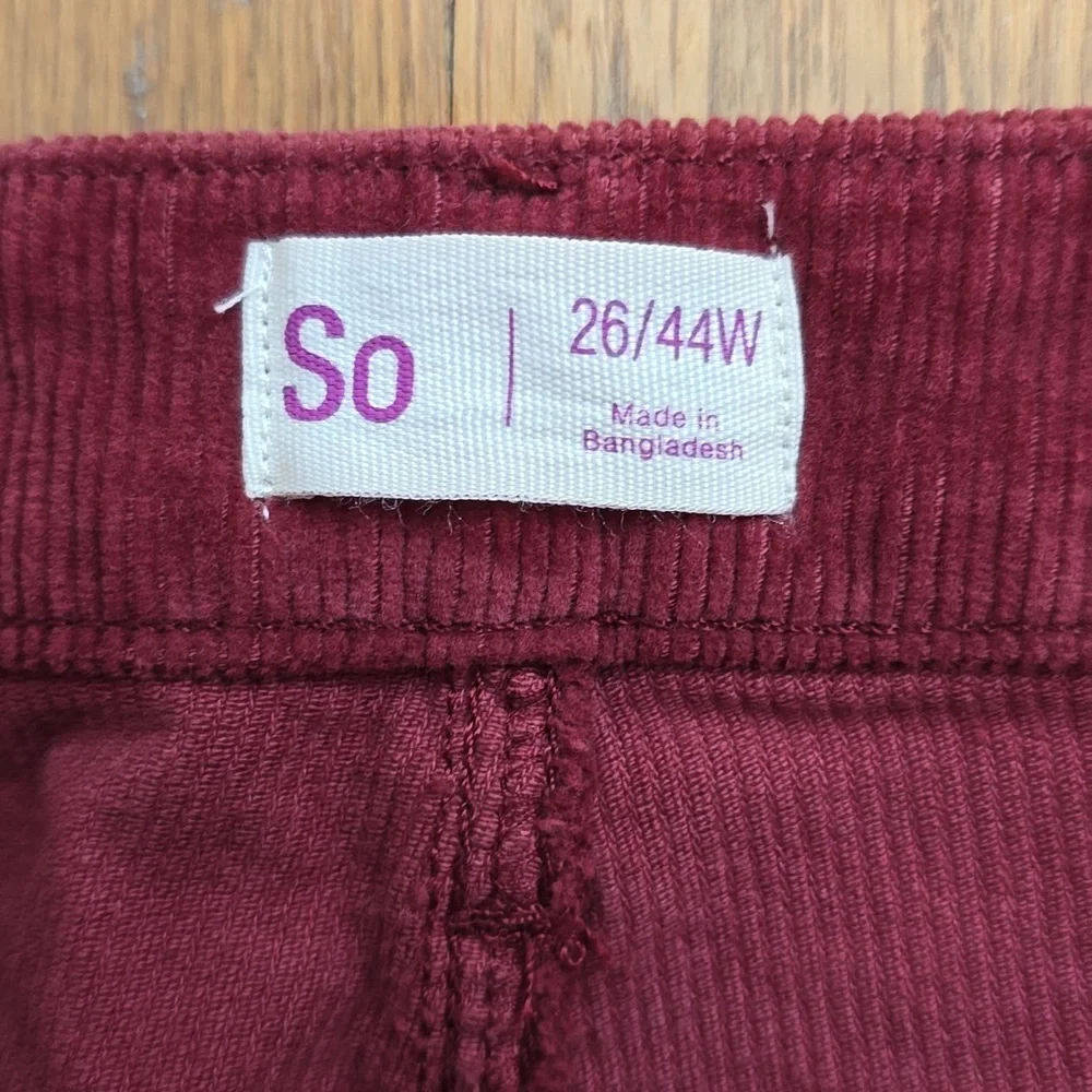 SO BRAND WOMENS JUNIOR PLUS SIZE BURGUNDY CORDUROY MINI SKIRT SIZE 26/44W_8